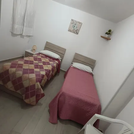 Vacanze Azzurra Apartment *